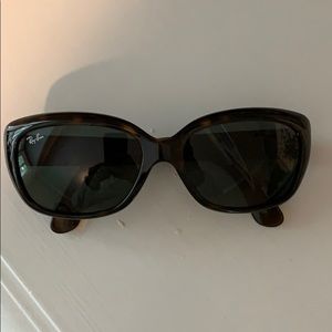Ray-Ban Jackie Ooo Sunglasses